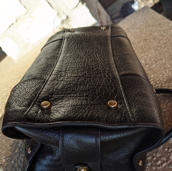 Like New: Coach Mercer Satchel w/ strap - Picture 4 of 6